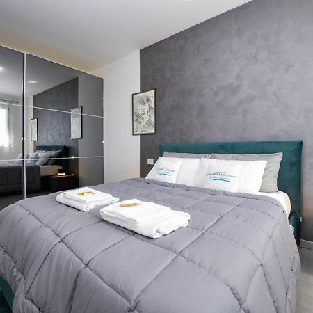 Opalia Residence - Garda Lake Lifestyle Apartment เปสเคียรา เดล การ์ดา ภายนอก รูปภาพ