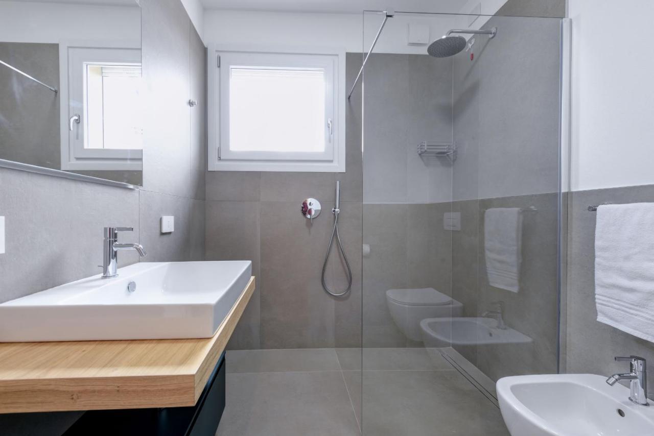Opalia Residence - Garda Lake Lifestyle Apartment เปสเคียรา เดล การ์ดา ภายนอก รูปภาพ