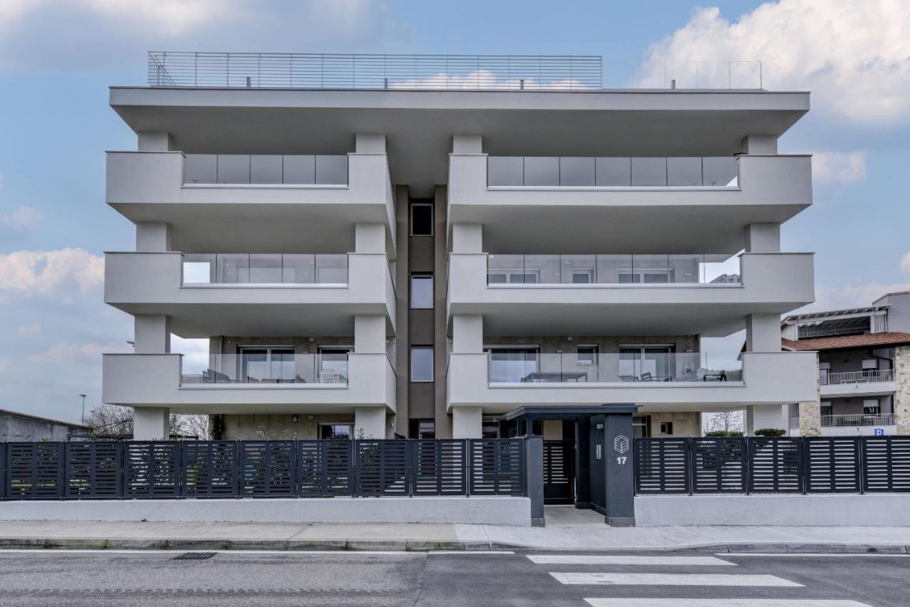 Opalia Residence - Garda Lake Lifestyle Apartment เปสเคียรา เดล การ์ดา ภายนอก รูปภาพ