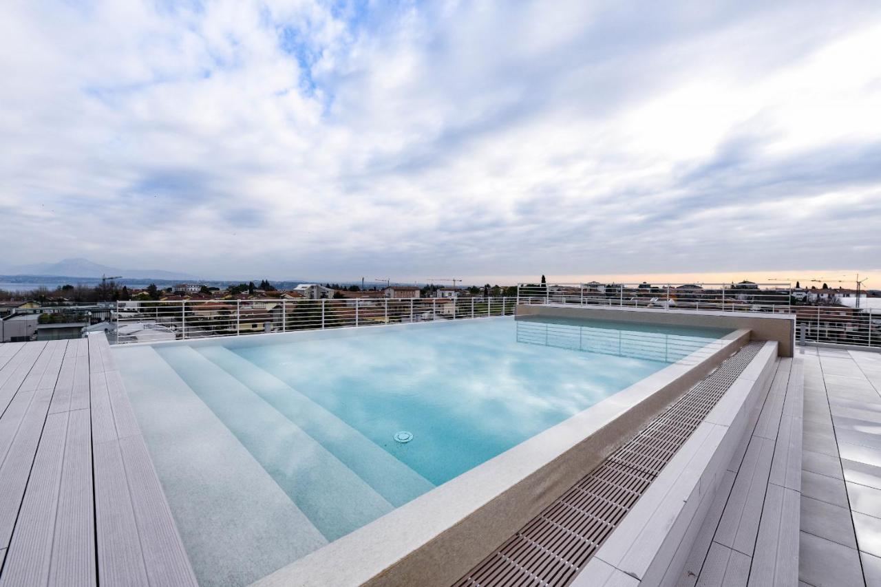 Opalia Residence - Garda Lake Lifestyle Apartment เปสเคียรา เดล การ์ดา ภายนอก รูปภาพ