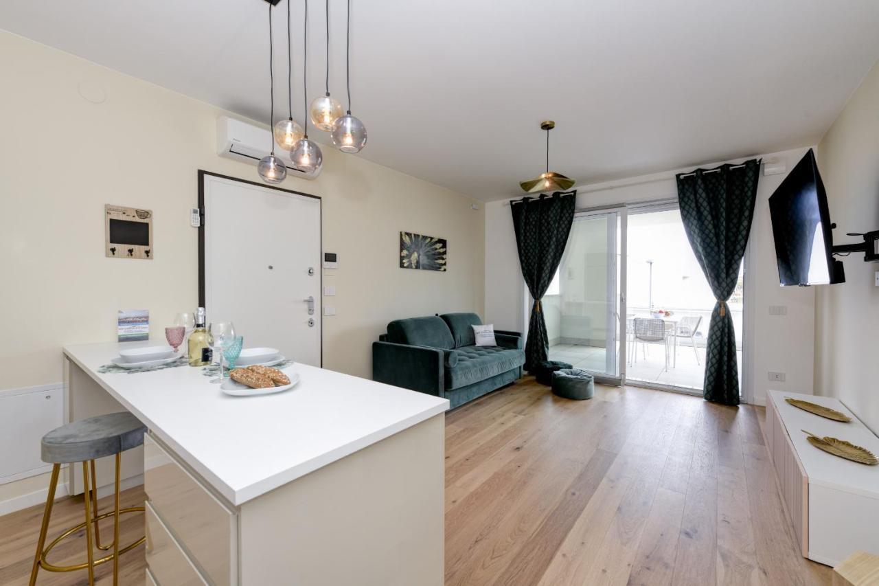 Opalia Residence - Garda Lake Lifestyle Apartment เปสเคียรา เดล การ์ดา ภายนอก รูปภาพ