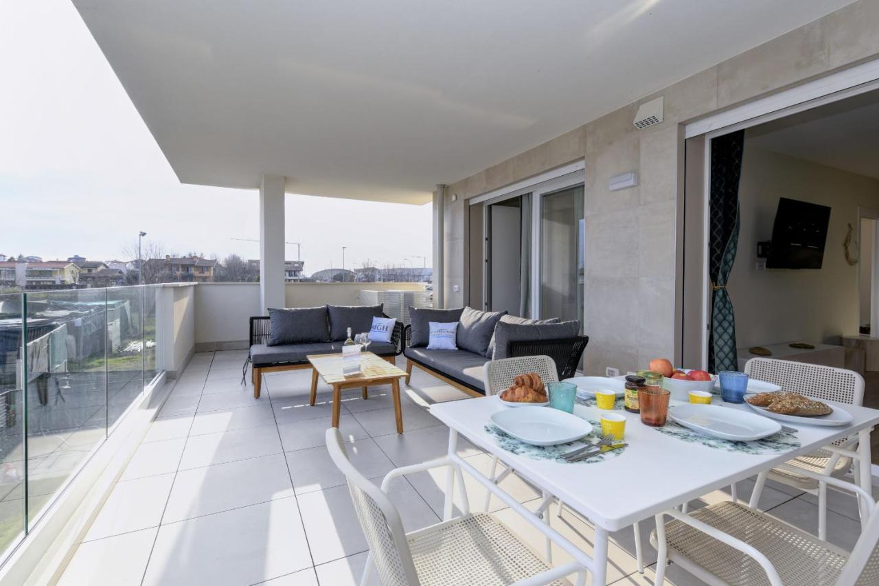 Opalia Residence - Garda Lake Lifestyle Apartment เปสเคียรา เดล การ์ดา ภายนอก รูปภาพ