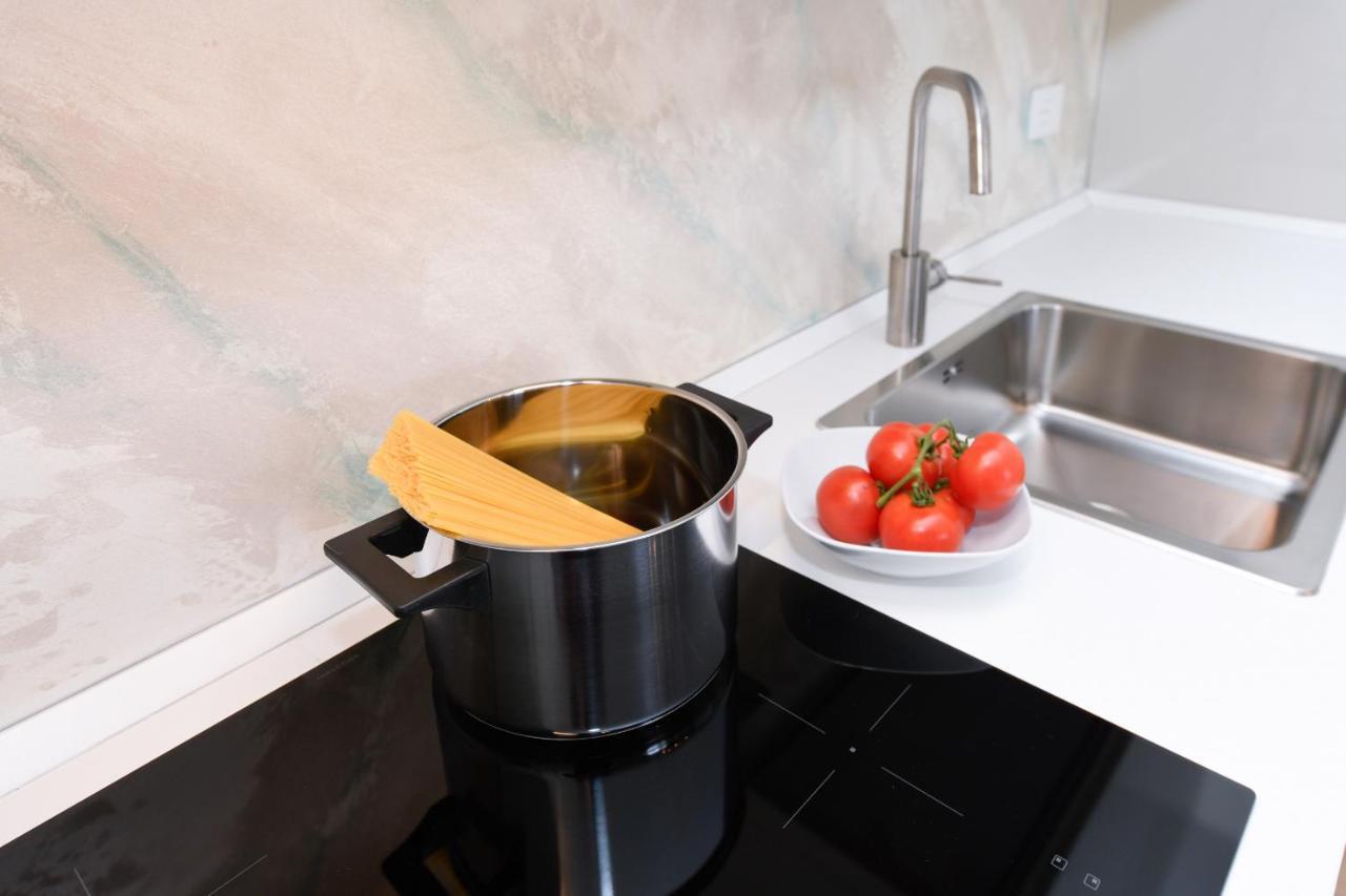 Opalia Residence - Garda Lake Lifestyle Apartment เปสเคียรา เดล การ์ดา ภายนอก รูปภาพ