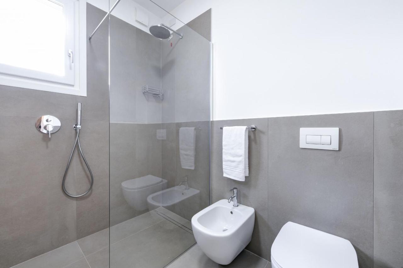 Opalia Residence - Garda Lake Lifestyle Apartment เปสเคียรา เดล การ์ดา ภายนอก รูปภาพ