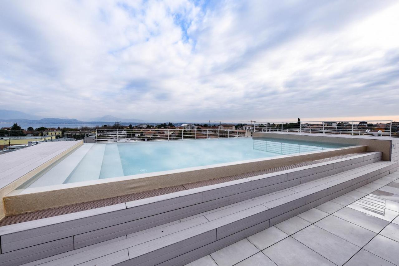 Opalia Residence - Garda Lake Lifestyle Apartment เปสเคียรา เดล การ์ดา ภายนอก รูปภาพ